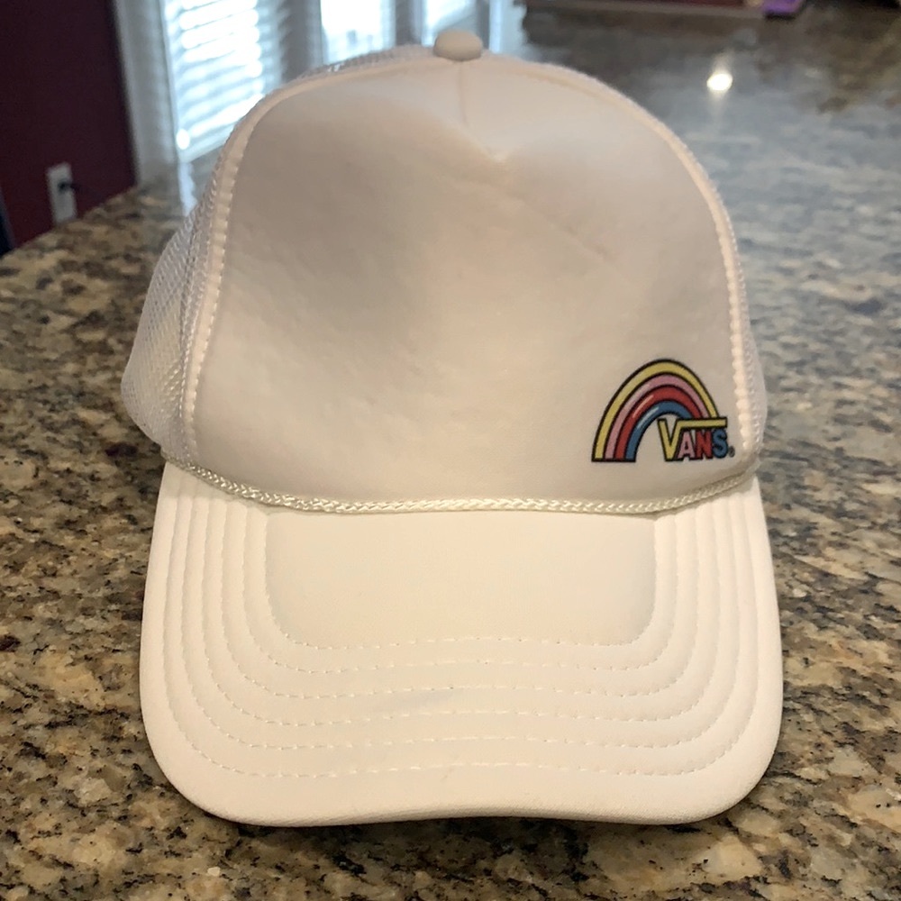 VANS trucker hat!